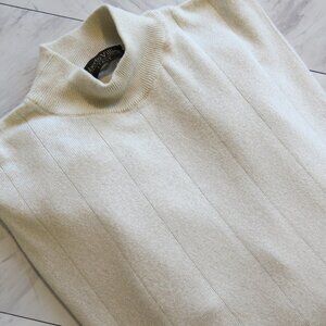 Men's Casual Luxury Sweater. L
